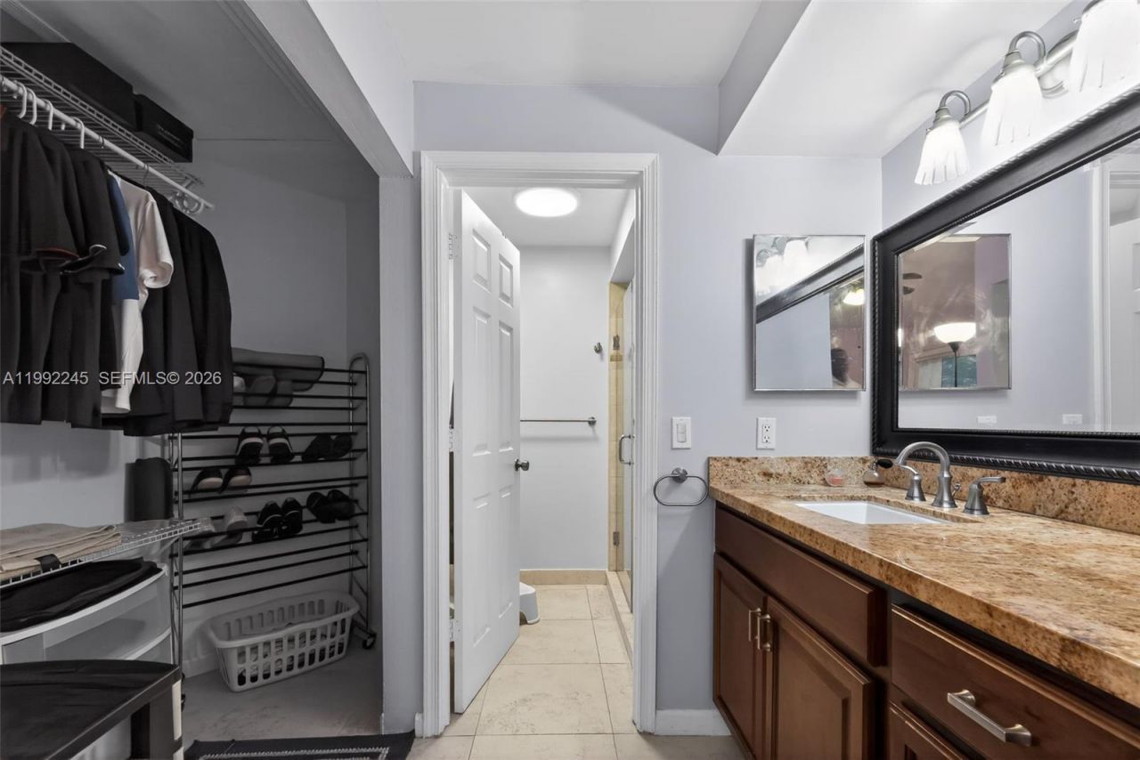 4 Via De Casas Sur, Unit 202, Boynton Beach, FL 33426 Photo