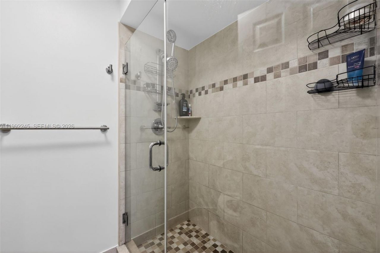 4 Via De Casas Sur, Unit 202, Boynton Beach, FL 33426 Photo