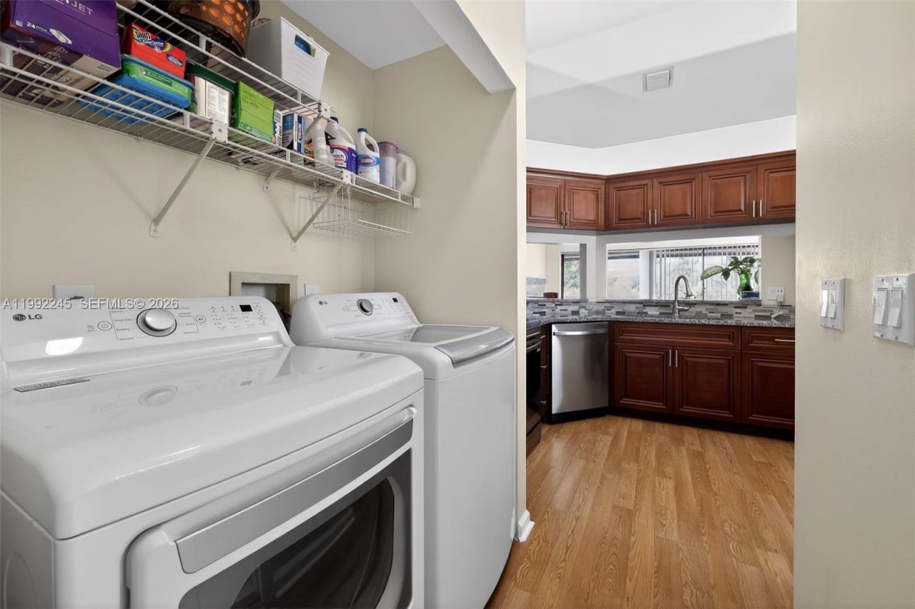 4 Via De Casas Sur, Unit 202, Boynton Beach, FL 33426 Photo