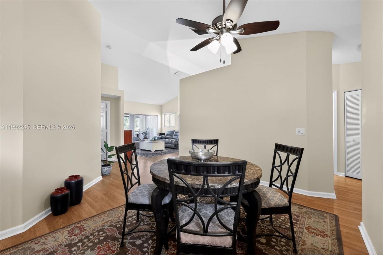 4 Via De Casas Sur, Unit 202, Boynton Beach, FL 33426 Photo