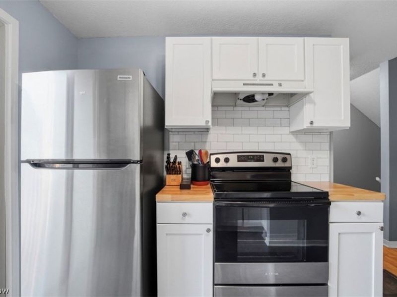 2055 E 36th Street , Cleveland, OH 44115 Photo 10