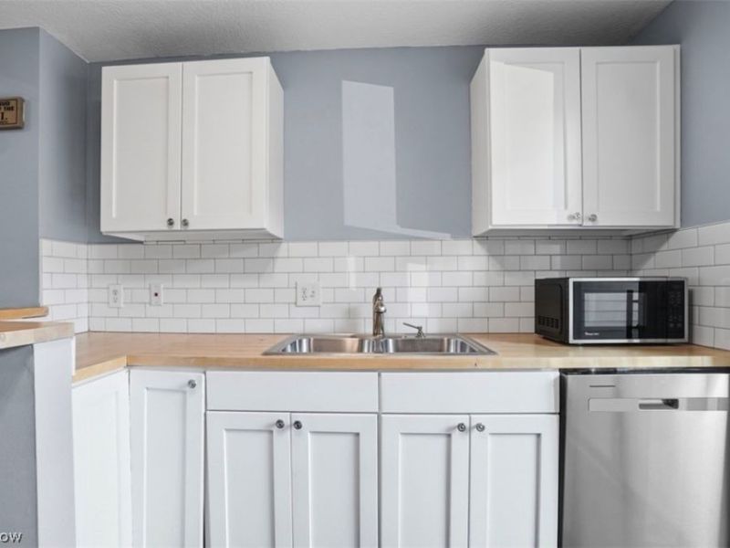 2055 E 36th Street , Cleveland, OH 44115 Photo 11