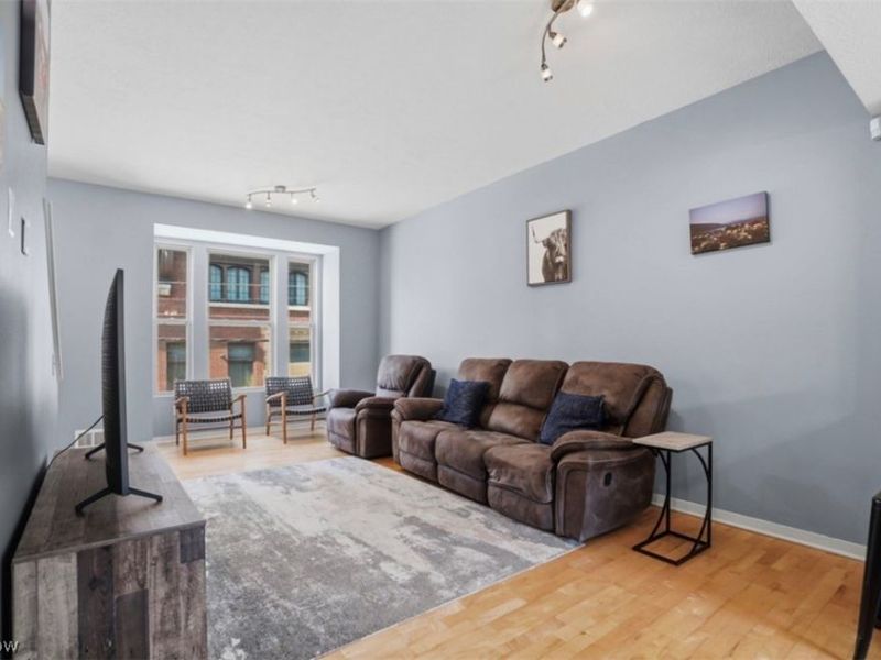 2055 E 36th Street , Cleveland, OH 44115 Photo 4