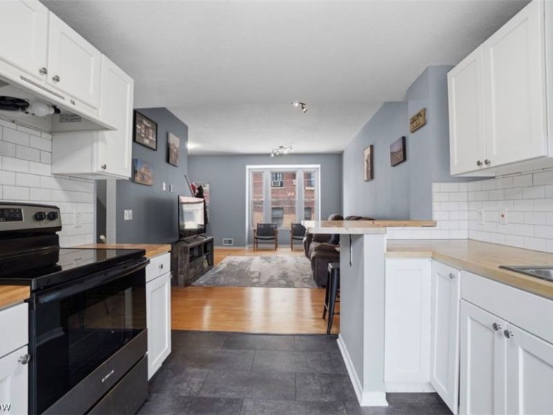 2055 E 36th Street , Cleveland, OH 44115 Photo 9