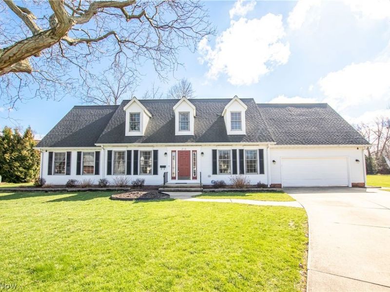 218 Wells Court , Euclid, OH 44132 Photo 1