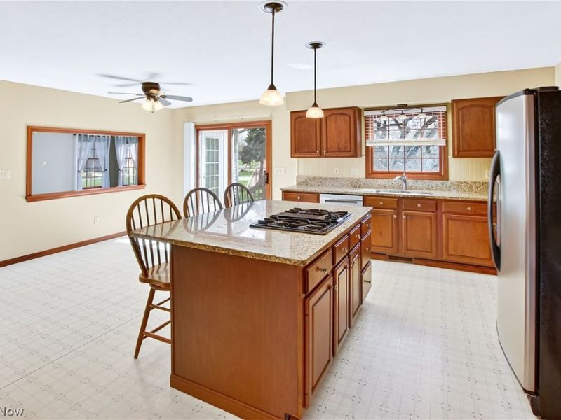 218 Wells Court , Euclid, OH 44132 Photo 10