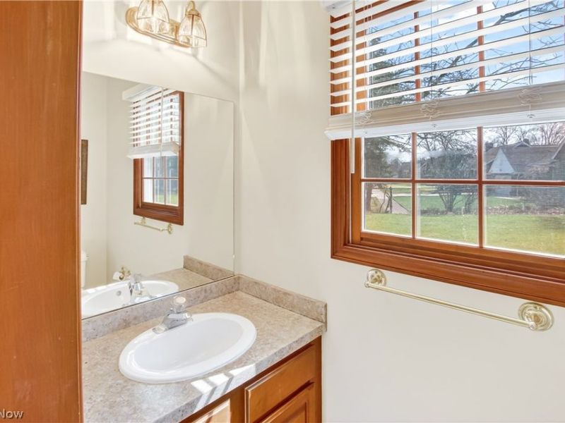 218 Wells Court , Euclid, OH 44132 Photo 13