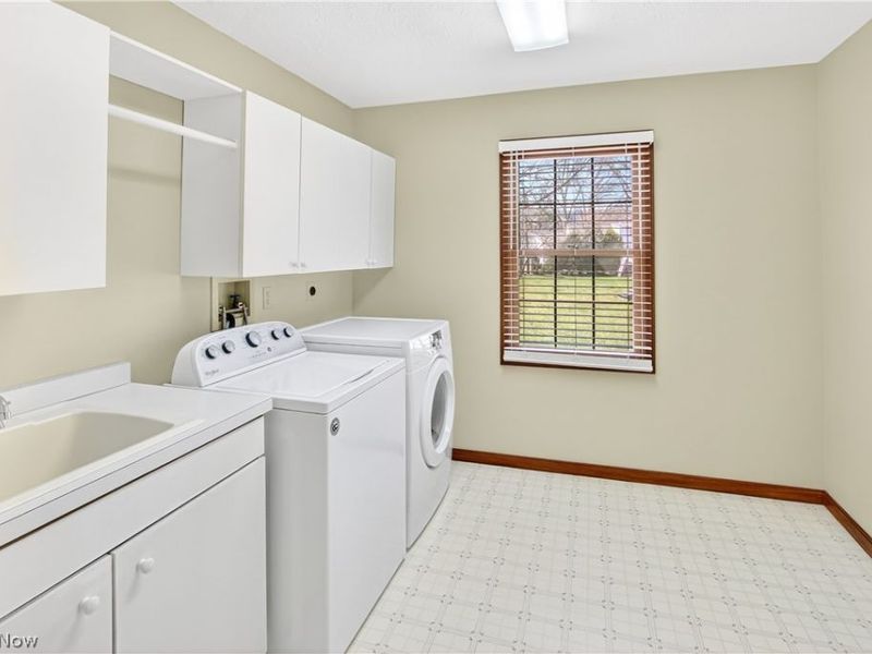 218 Wells Court , Euclid, OH 44132 Photo 14