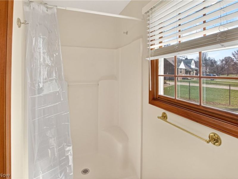 218 Wells Court , Euclid, OH 44132 Photo 19