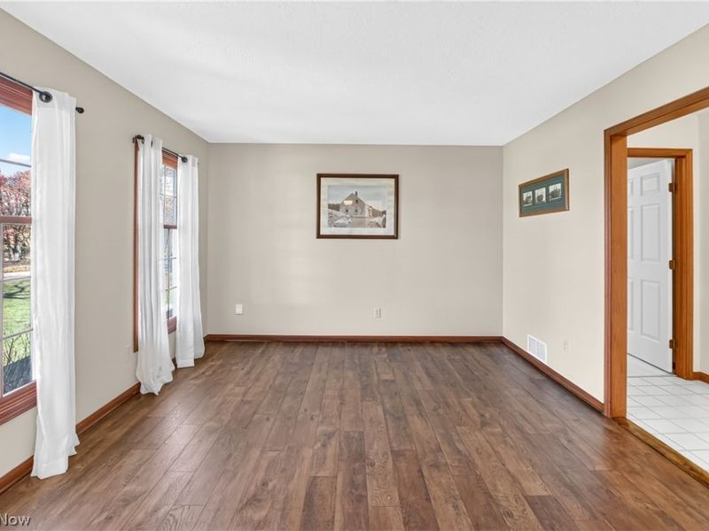 218 Wells Court , Euclid, OH 44132 Photo 2