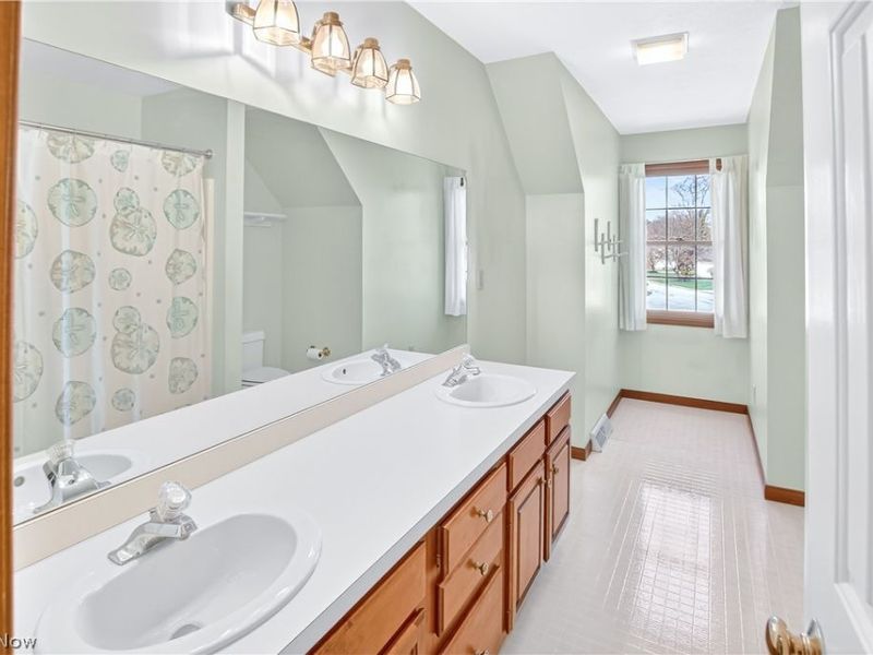 218 Wells Court , Euclid, OH 44132 Photo 22