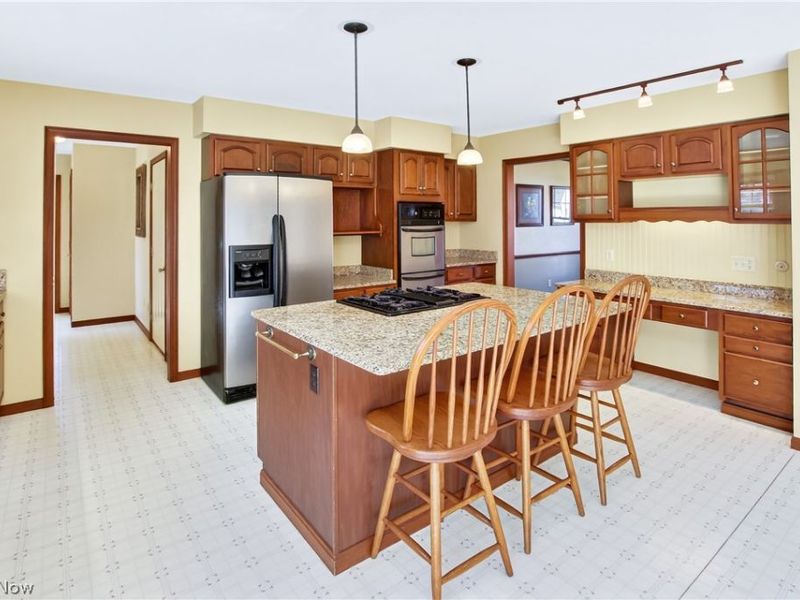 218 Wells Court , Euclid, OH 44132 Photo 7