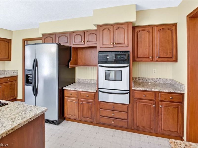 218 Wells Court , Euclid, OH 44132 Photo 8