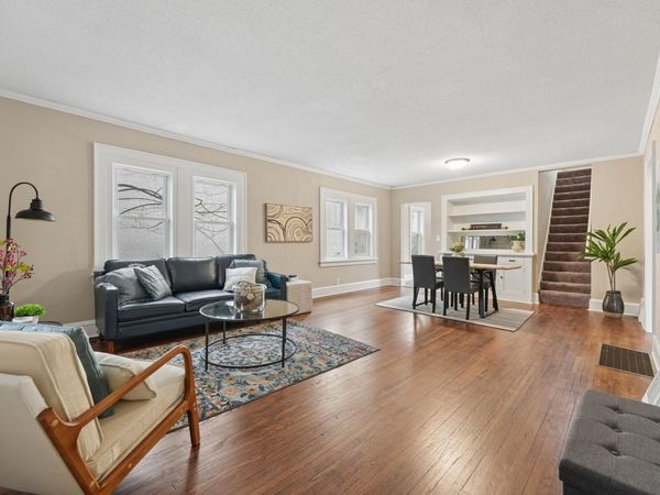 2811 Dupont Avenue N, Minneapolis, MN 55411
