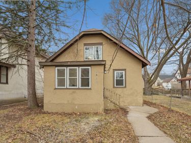2811 Dupont Avenue N, Minneapolis, MN 55411