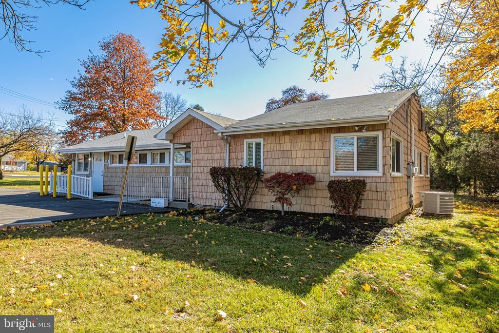 3 Stanworth Road, Kendall Park, NJ 08824 Main Photo