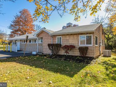3 STANWORTH ROAD, KENDALL PARK, NJ 08824
