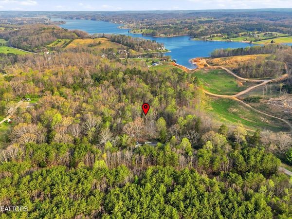 5104 Rest Camp Rd, Lenoir City, TN 37772