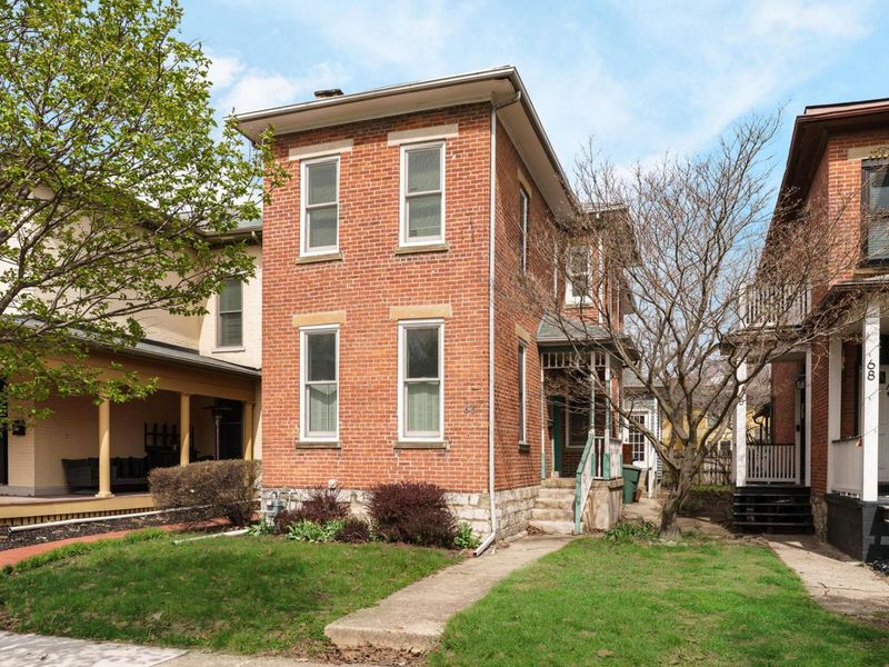 66 E Hubbard Avenue, Columbus, OH 43215 Photo 1