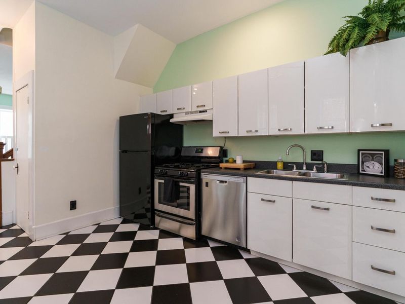 66 E Hubbard Avenue , Columbus, OH 43215 Photo 11