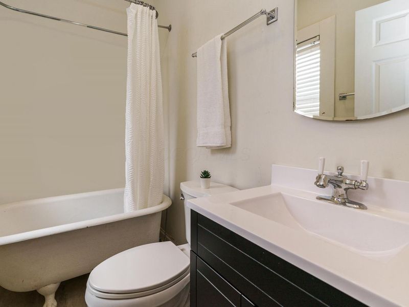 66 E Hubbard Avenue , Columbus, OH 43215 Photo 19