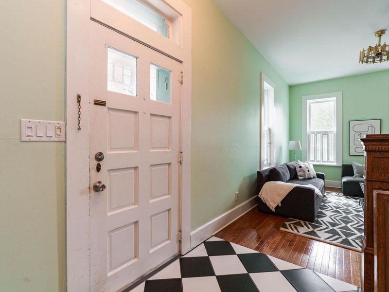 66 E Hubbard Avenue , Columbus, OH 43215 Photo 2