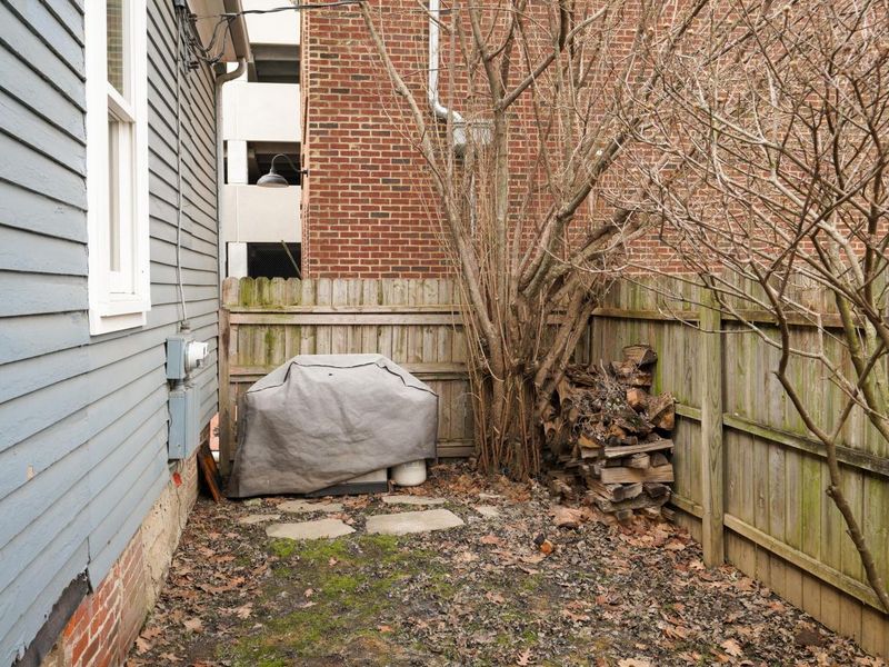 66 E Hubbard Avenue , Columbus, OH 43215 Photo 28