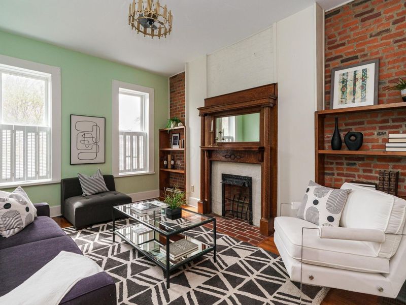 66 E Hubbard Avenue , Columbus, OH 43215 Photo 3