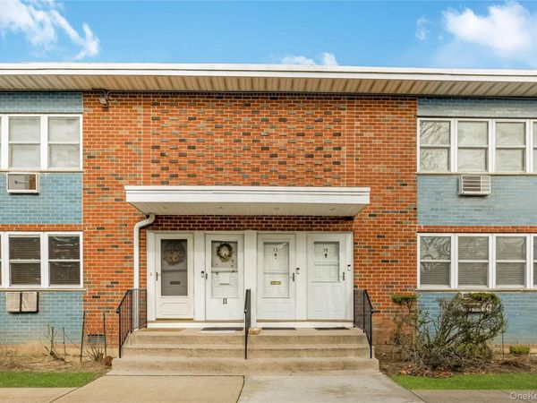 13 Farber Drive , Unit 13, West Babylon, NY 11704