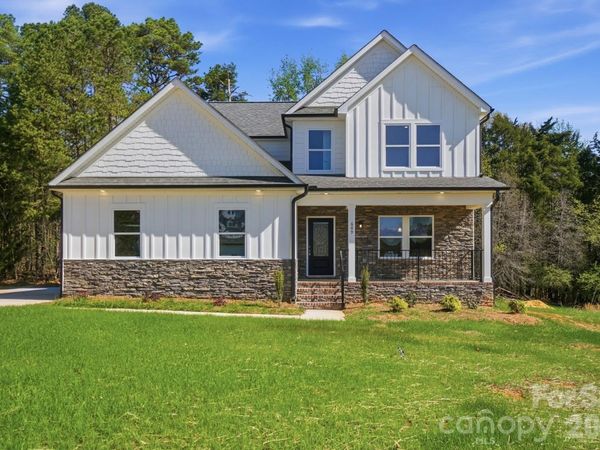609 Muirfield Drive, Albemarle, NC 28001