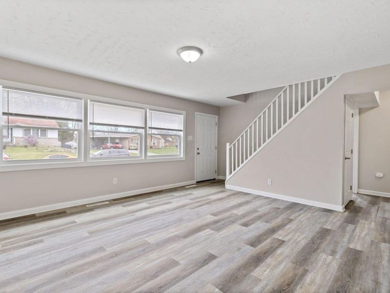 1489 Blaine Drive , Columbus, OH 43227 Photo 4