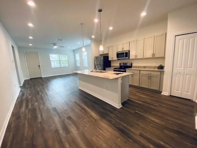 1325 James Avenue S, Saint Petersburg, FL 33705 Photo