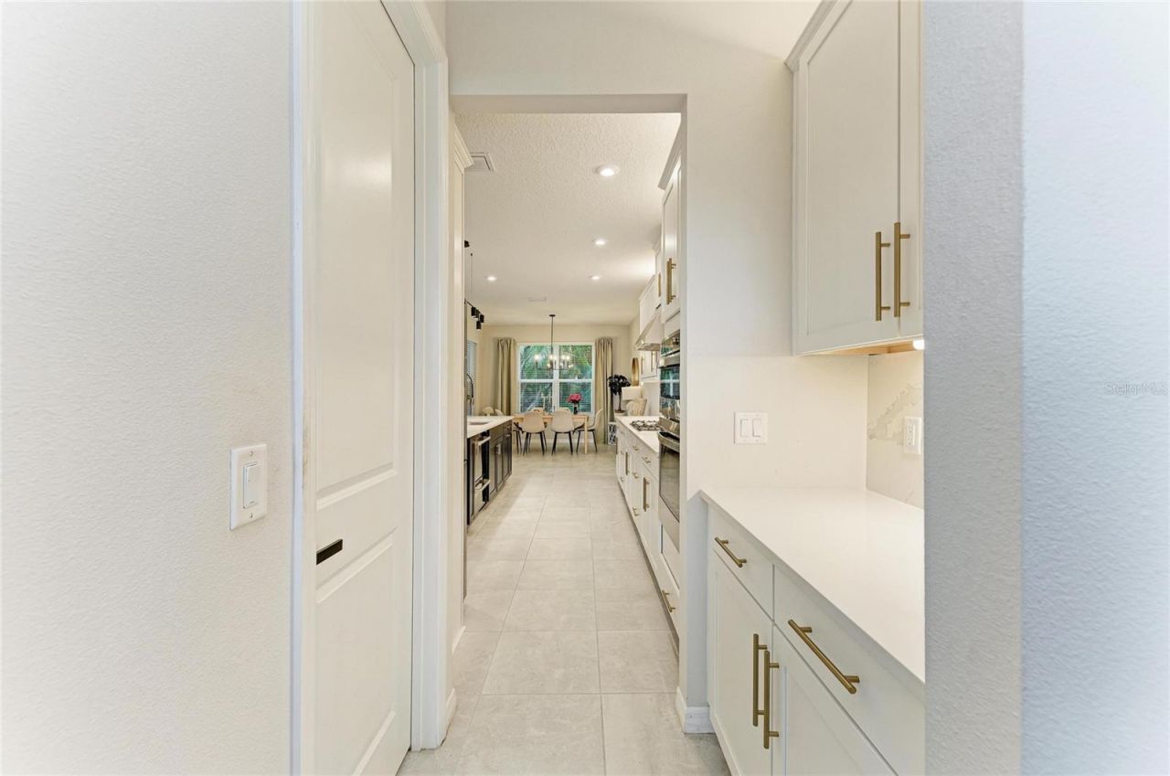 16528 Paynes Mill Drive , Bradenton, FL 34211 Photo