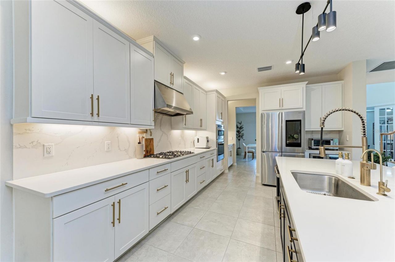 16528 Paynes Mill Drive , Bradenton, FL 34211 Photo