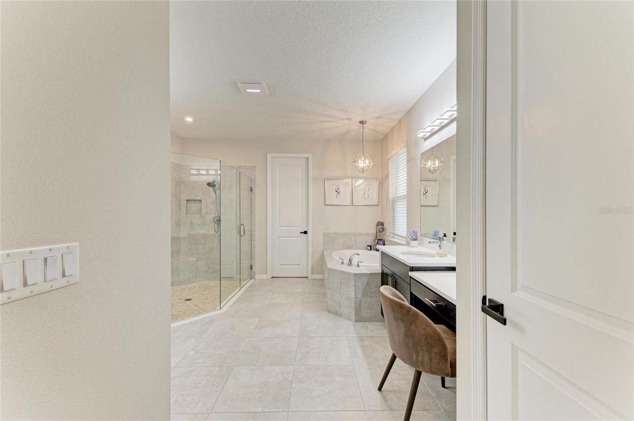 16528 Paynes Mill Drive , Bradenton, FL 34211 Photo