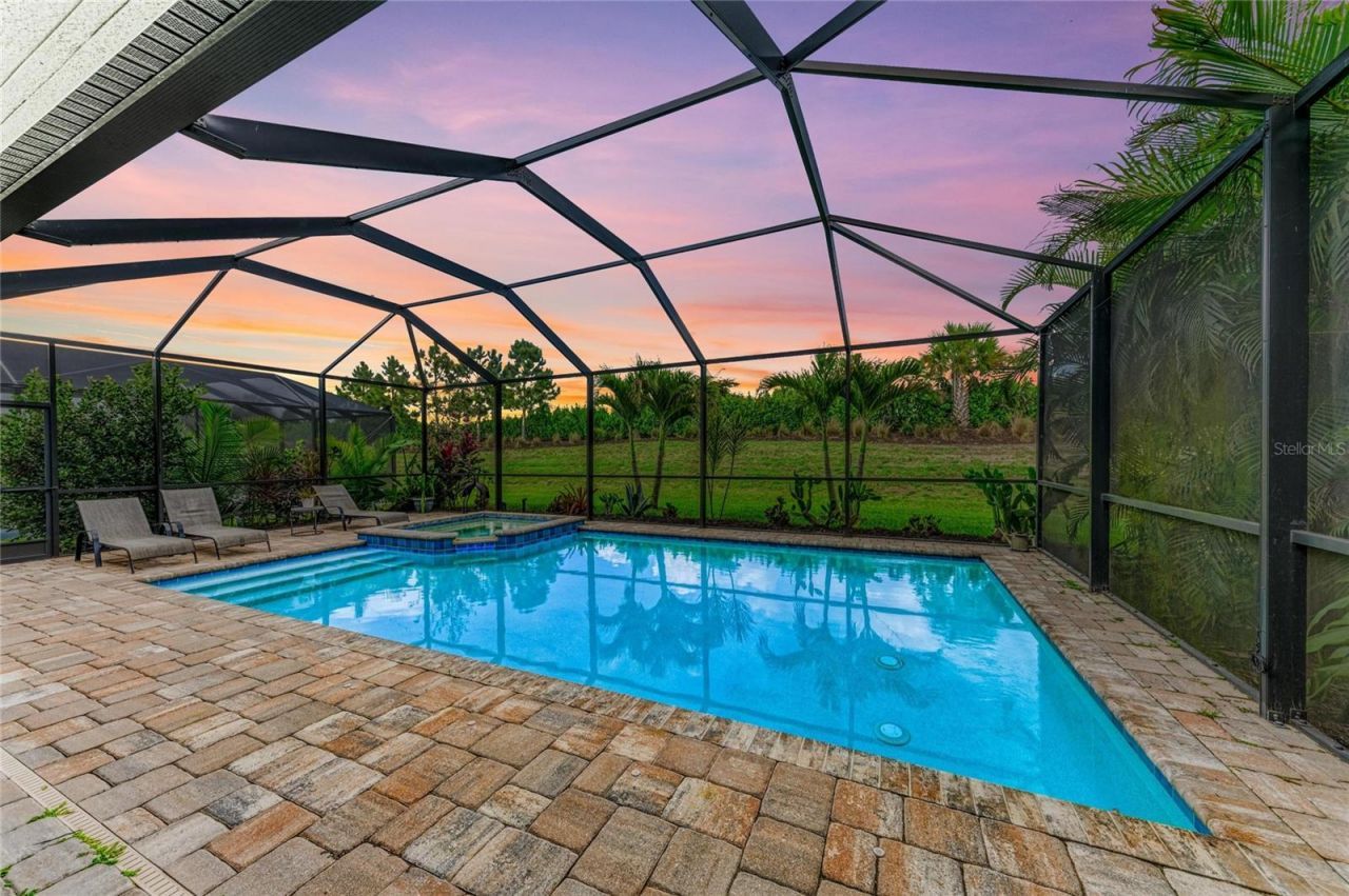 16528 Paynes Mill Drive , Bradenton, FL 34211 Photo