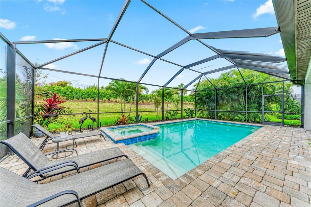 16528 Paynes Mill Drive , Bradenton, FL 34211 Photo