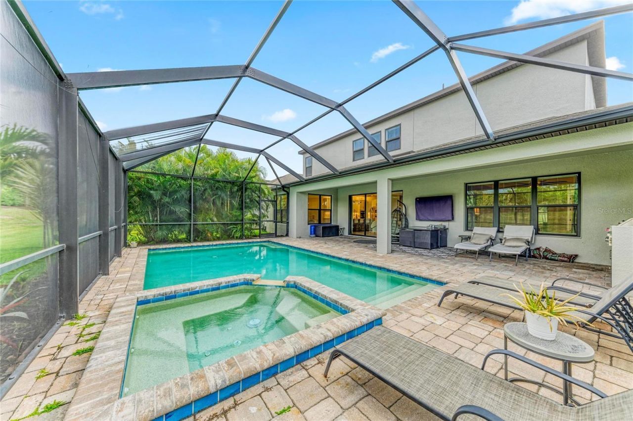 16528 Paynes Mill Drive , Bradenton, FL 34211 Photo