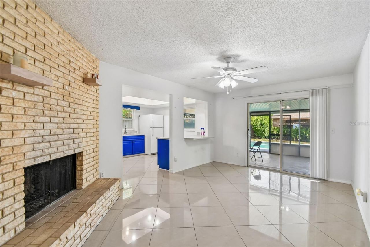 13635 Berkshire Court, Grand Island, FL 32735 Photo