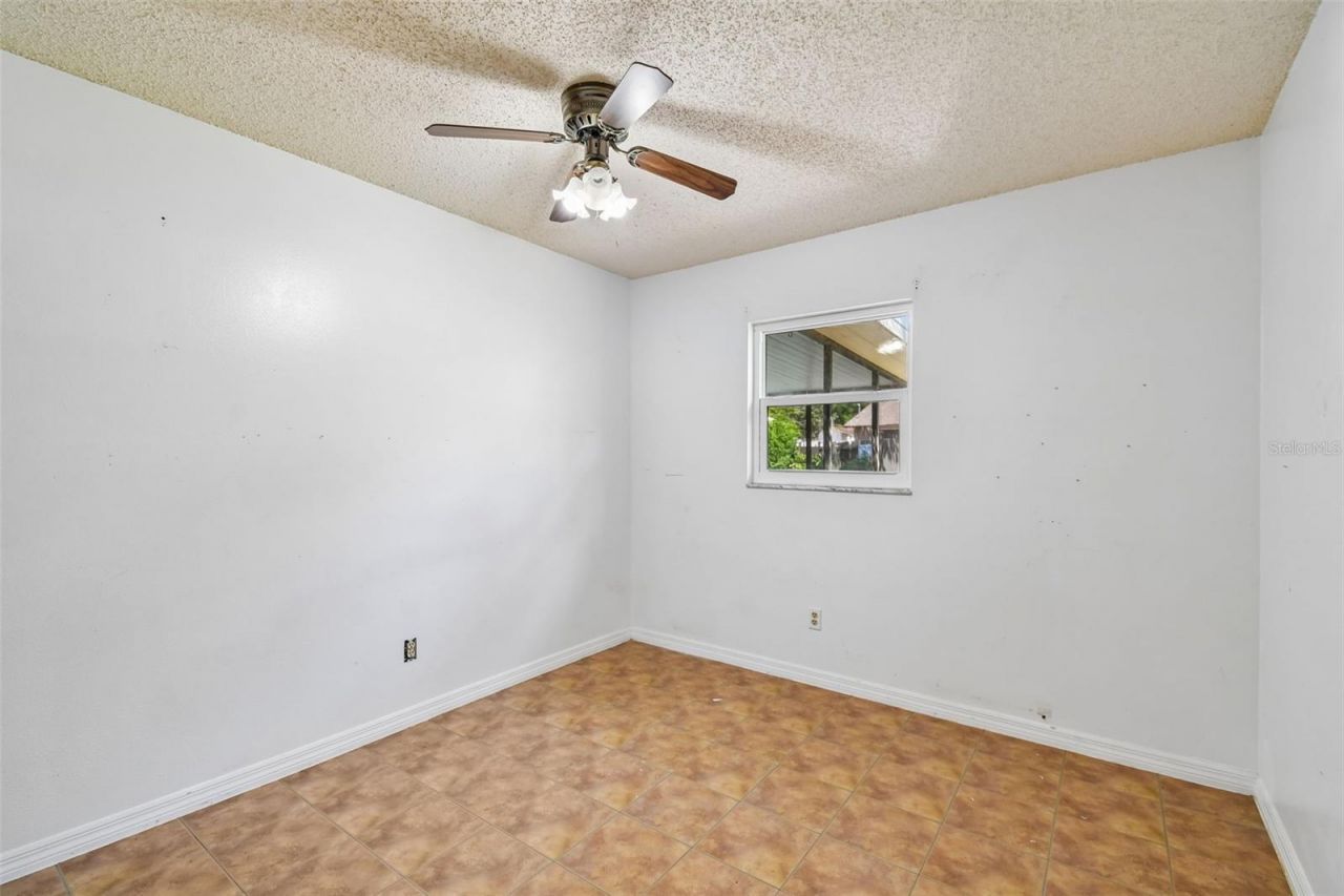 13635 Berkshire Court, Grand Island, FL 32735 Photo