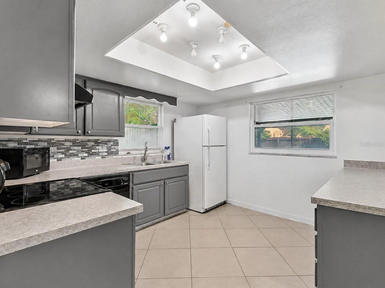 13635 Berkshire Court, Grand Island, FL 32735 Photo
