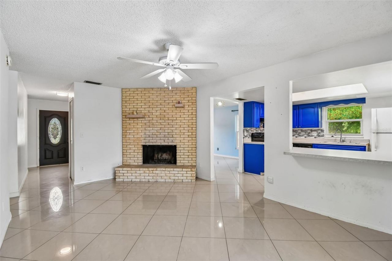 13635 Berkshire Court, Grand Island, FL 32735 Photo