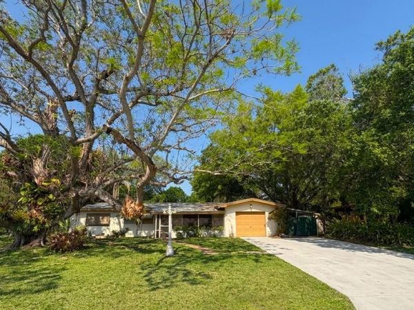 1799 LAKE CIRCLE , FORT PIERCE, FL 34945