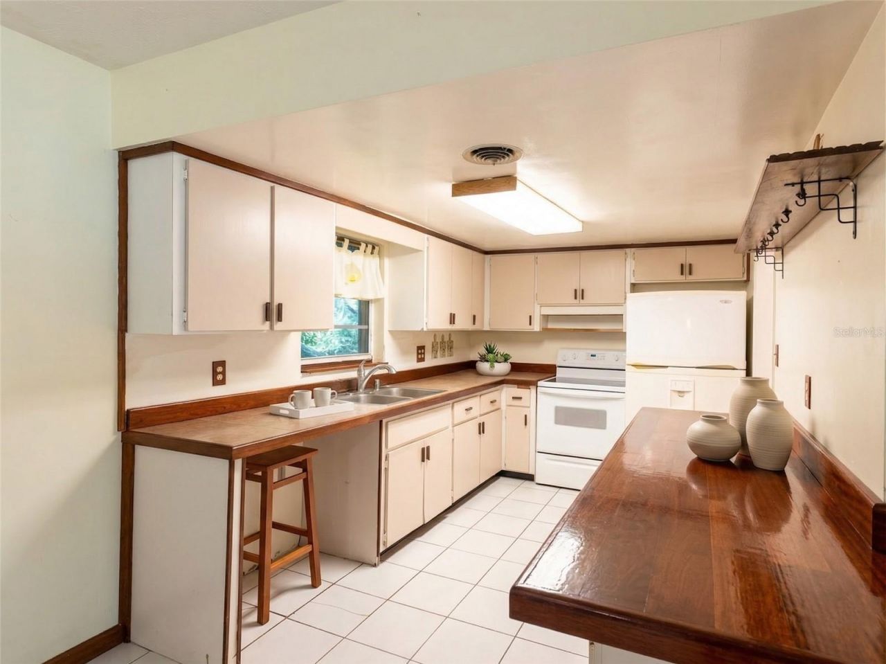 1799 Lake Circle , Fort Pierce, FL 34945 Photo