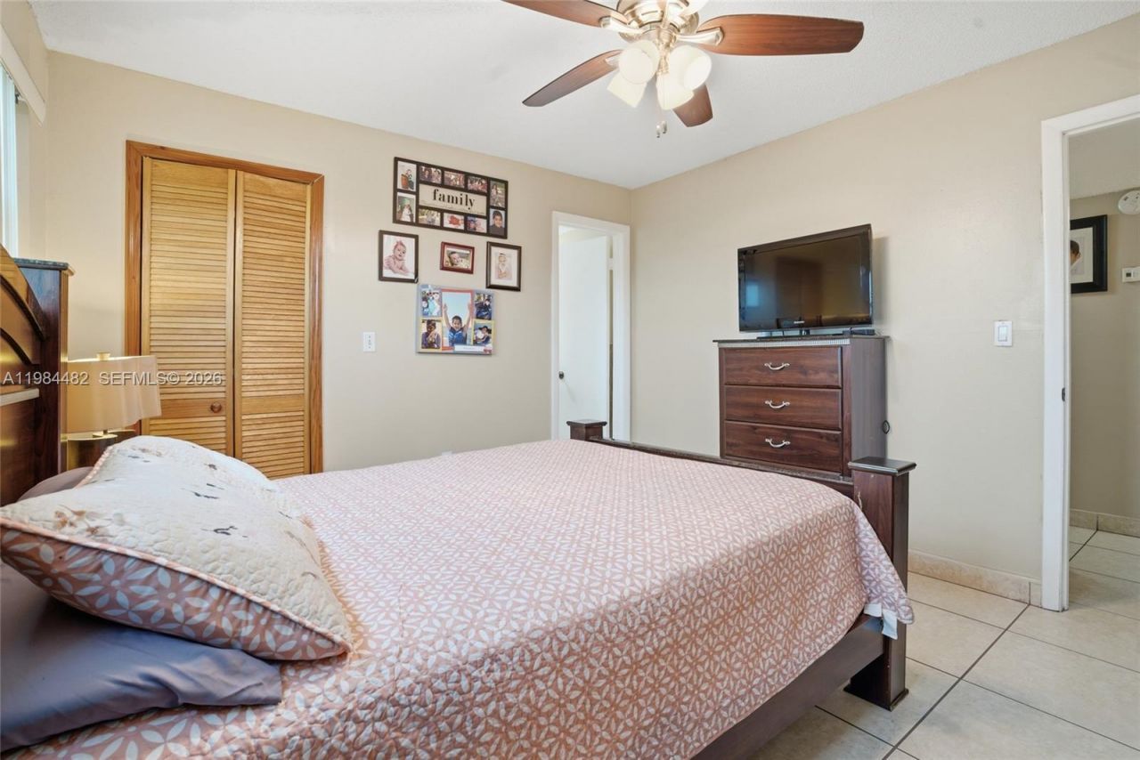 210 NW 87th Ave, Unit L206, Miami, FL 33172 Photo