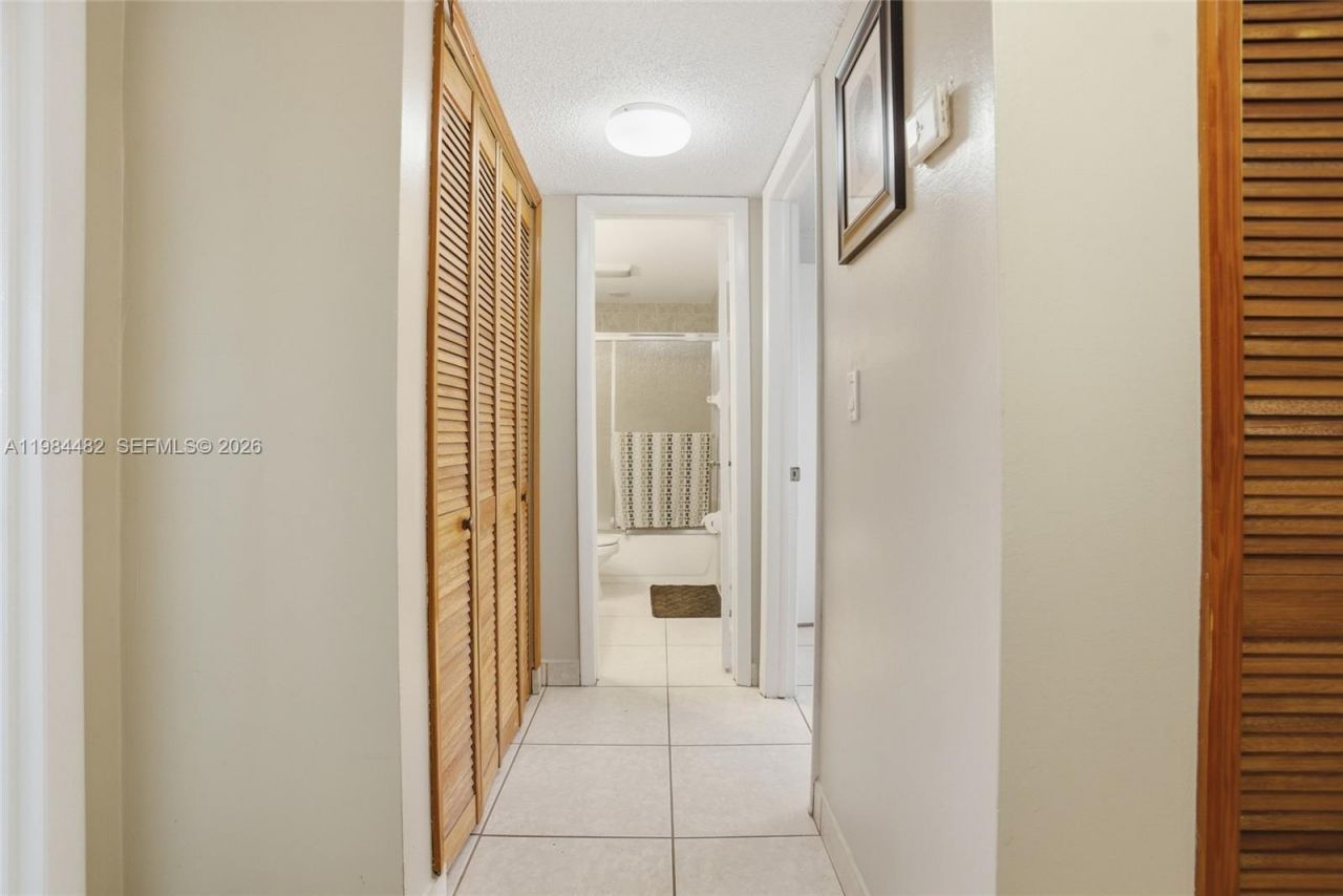 210 NW 87th Ave, Unit L206, Miami, FL 33172 Photo