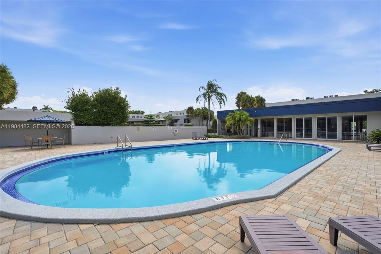 210 NW 87th Ave, Unit L206, Miami, FL 33172 Photo