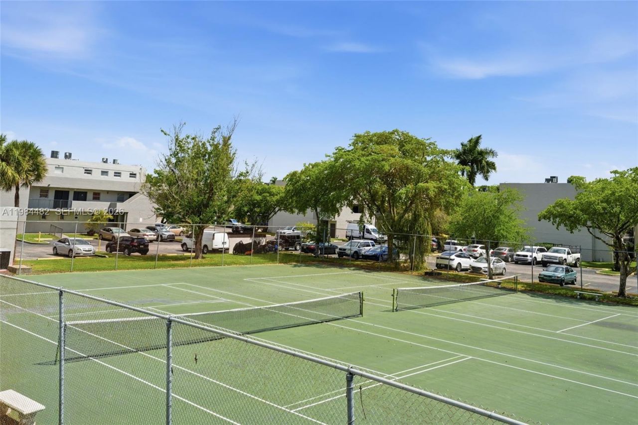 210 NW 87th Ave, Unit L206, Miami, FL 33172 Photo