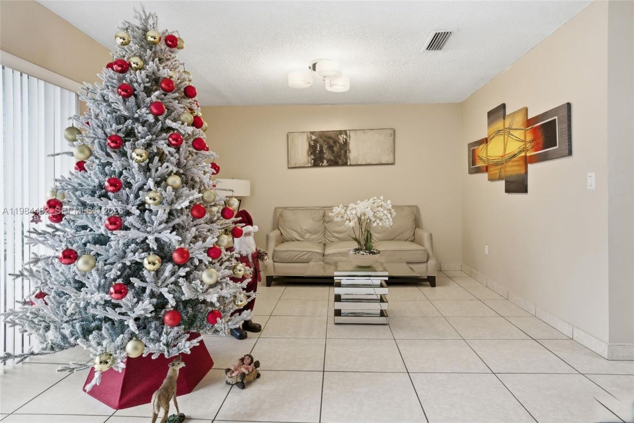 210 NW 87th Ave, Unit L206, Miami, FL 33172 Photo