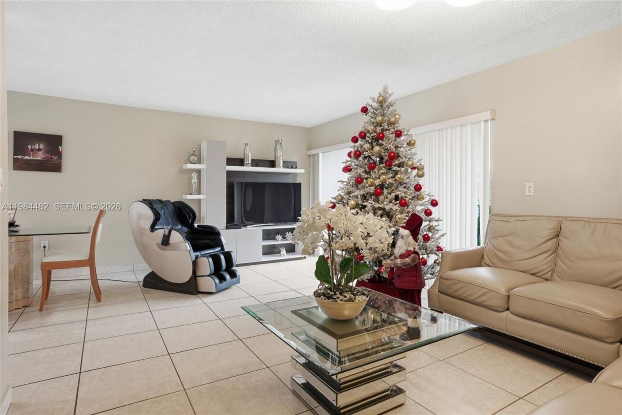 210 NW 87th Ave, Unit L206, Miami, FL 33172 Photo